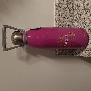 SWIG NWT 50 oz Travel Bottle